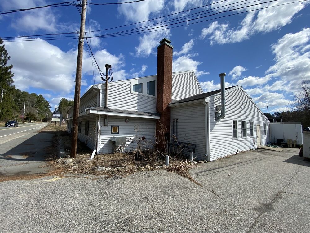 Waterfront Restaurant Opportunity including Equipment: 300 Center St, Pembroke, MA 02359